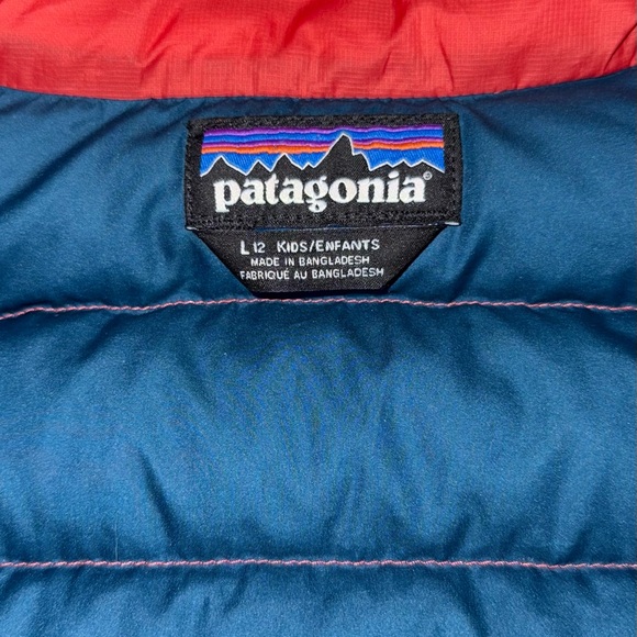 Patagonia Red Puffer Jacket with Quilted Design - Picture 7 of 8